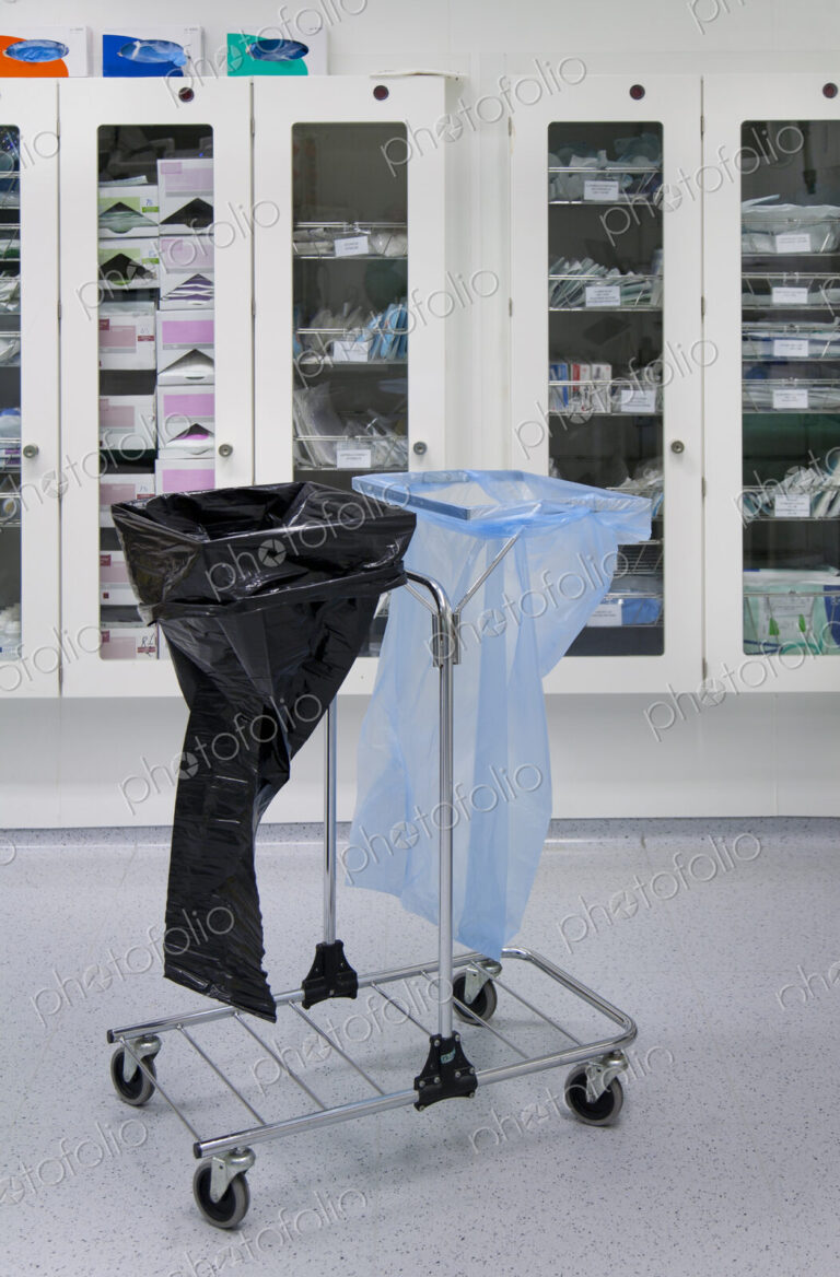 Operating theatre storage and waste bags