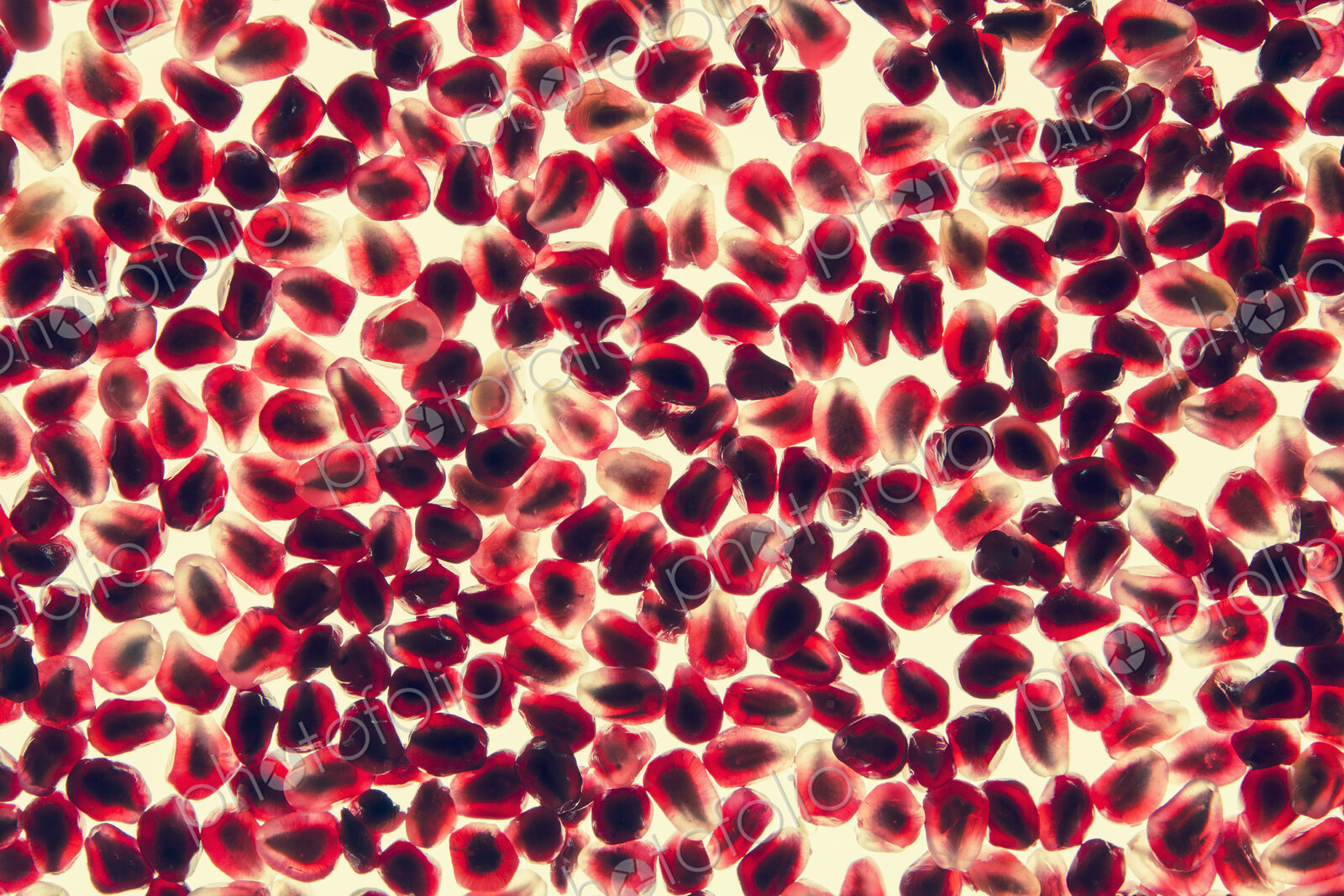 Organic pomegranate seeds