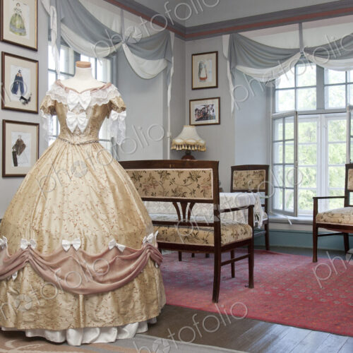 Ornate Dress and Classic Fashion Designs Ornate Dress and Classic Fashion Designs
