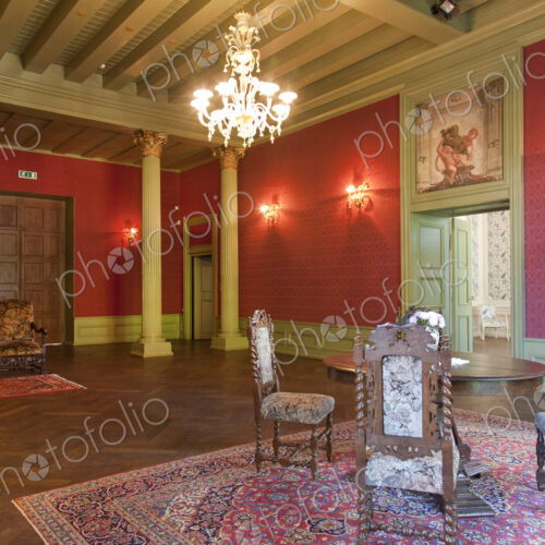 Ornate Room With Tall Ceilings Ornate Room With Tall Ceilings