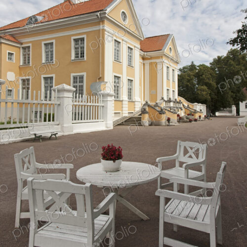 Outdoor Table and Chairs at Palmse Manor Outdoor Table and Chairs at Palmse Manor