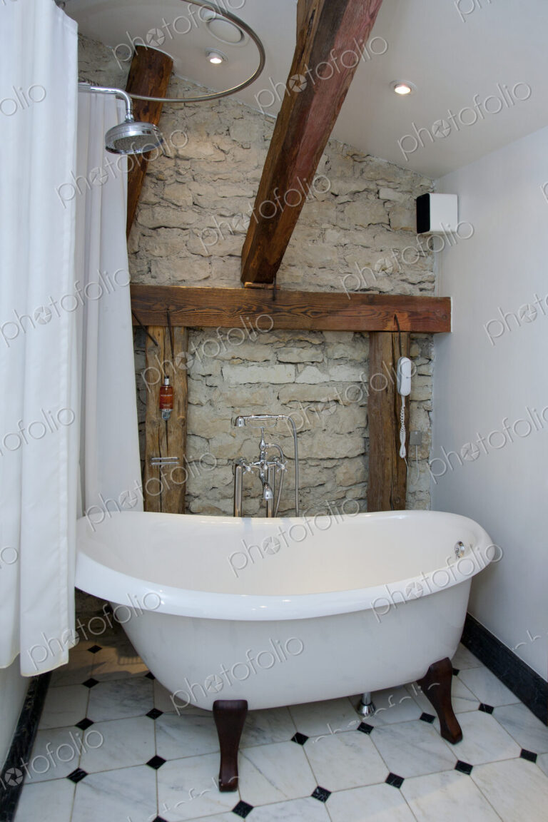 Pädaste Manor Bathtub