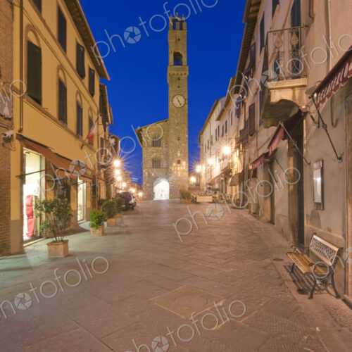 Palazzo Comunale at Dawn Palazzo Comunale at Dawn