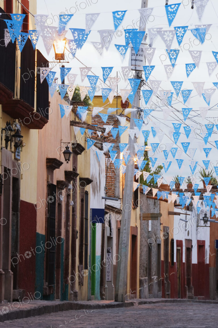 Papel Picado Streamers
