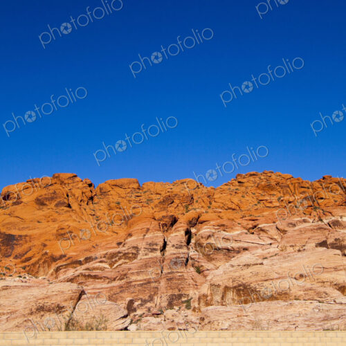 Park benches facing Red Rock Canyon, Nevada, United States Park benches facing Red Rock Canyon, Nevada, United States