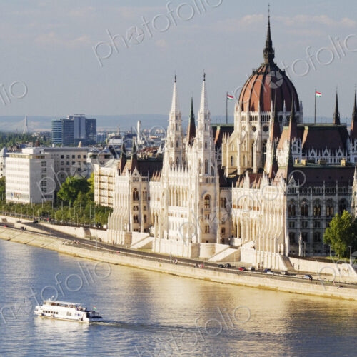 Parliament Building on the Danube Parliament Building on the Danube