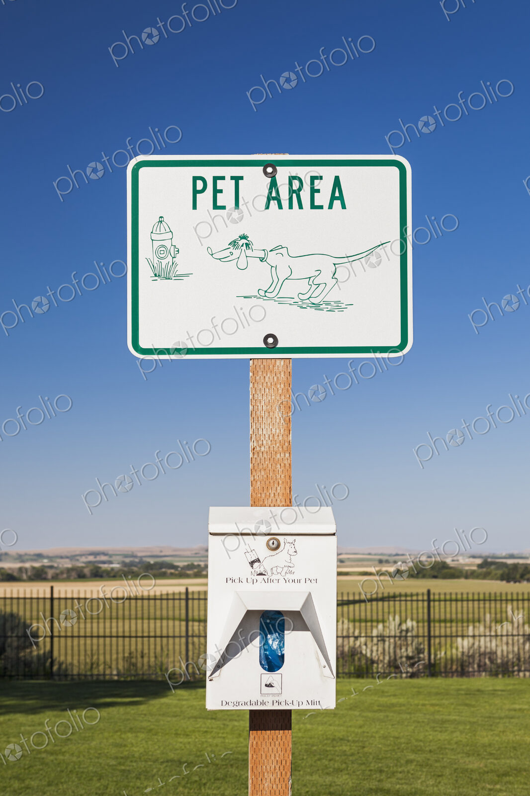 Pet area sign in dog park
