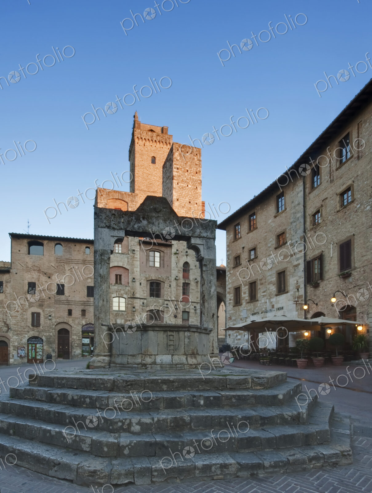 Piazza della Cisterna