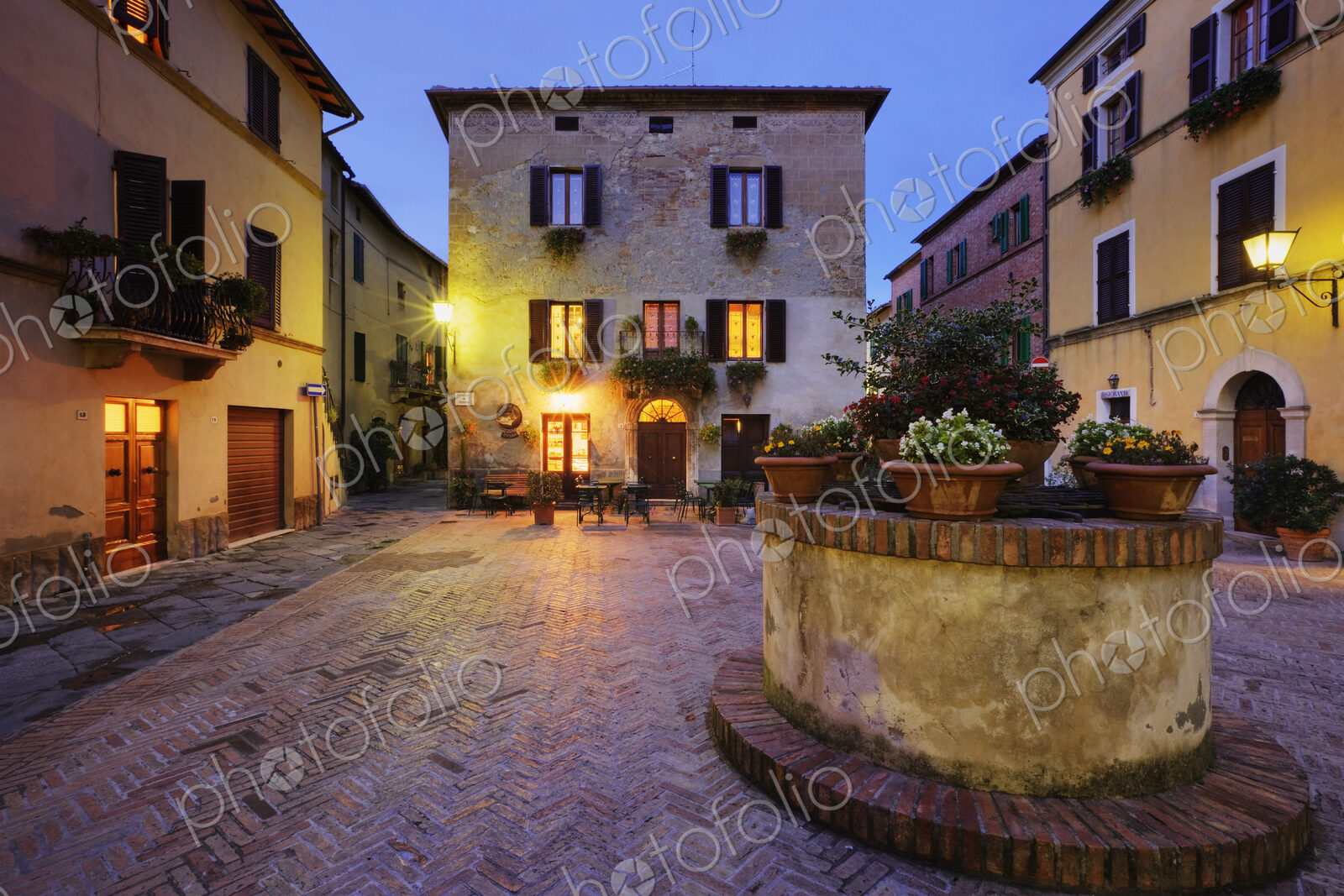 Piazza di Spagna at Dusk
