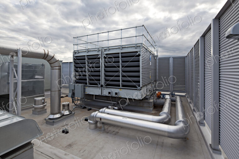 Pipe infrastructure on roof of building