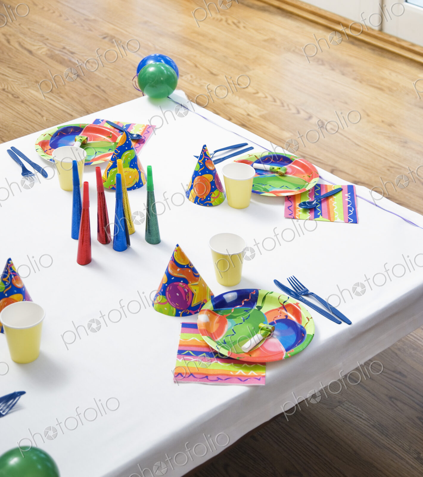 Place Settings For a Birthday Party