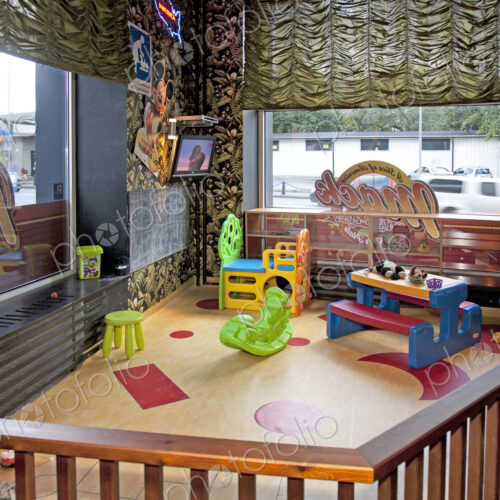 Play Pen at a Diner Play Pen at a Diner