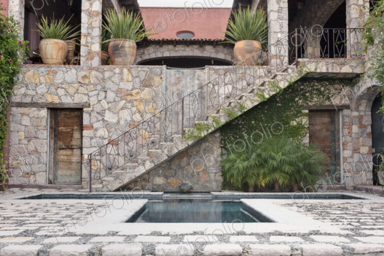 Pool and Steps to the Casa Luna Ranch