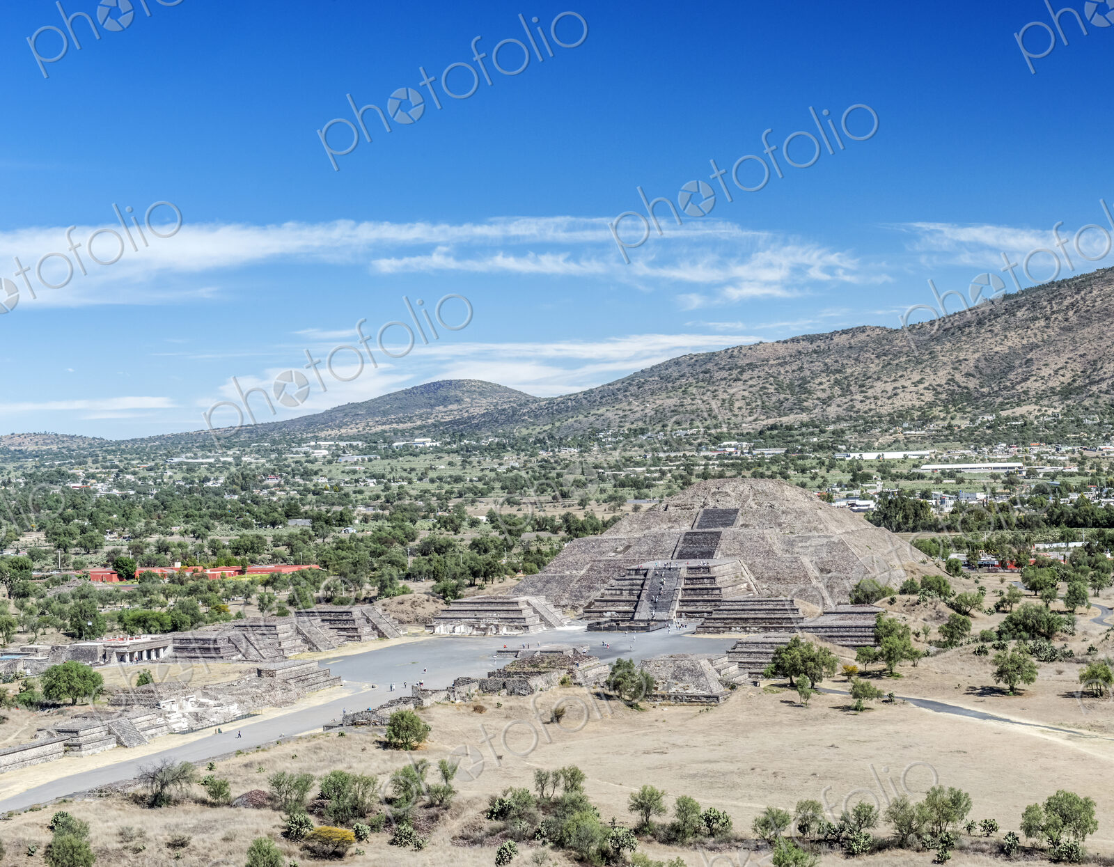 Pyramid ruins in remote landscape, San Juan Teotihuacan, State of Mexico, Mexico