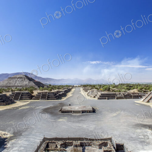 Pyramid ruins under blue sky, San Juan Teotihuacan, State of Mexico, Mexico Pyramid ruins under blue sky, San Juan Teotihuacan, State of Mexico, Mexico
