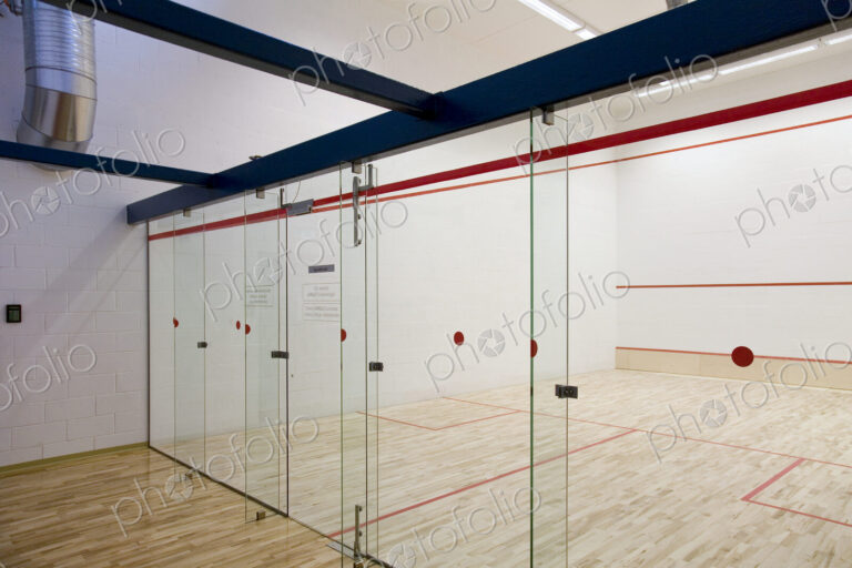Racquetball Court Glass Divider