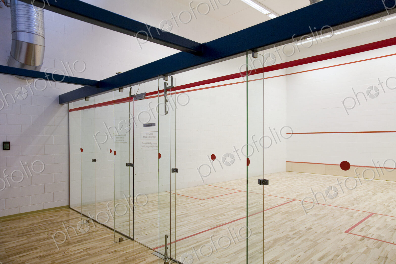 Racquetball Court Glass Divider