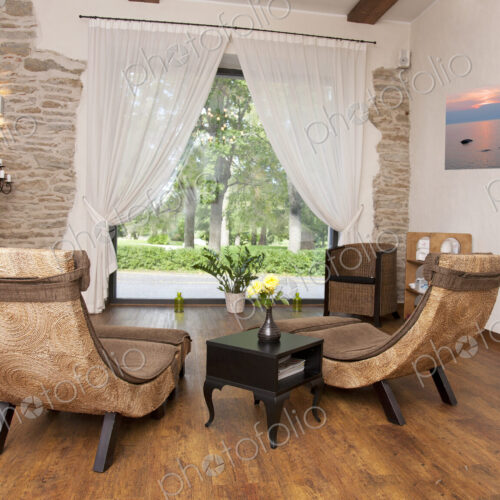 Recliner Chairs With a Window View Recliner Chairs With a Window View