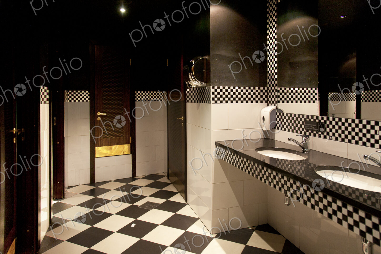 Retro Style Restroom