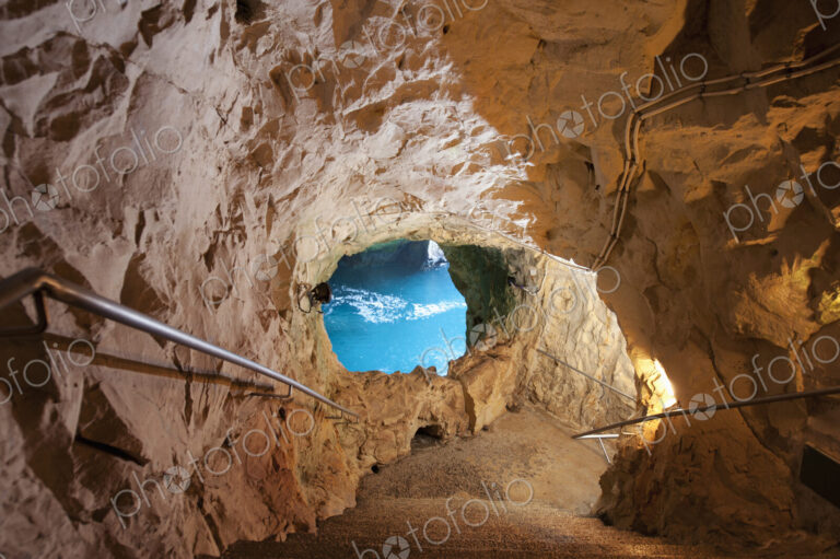 Rosh HaNikra Grottoes