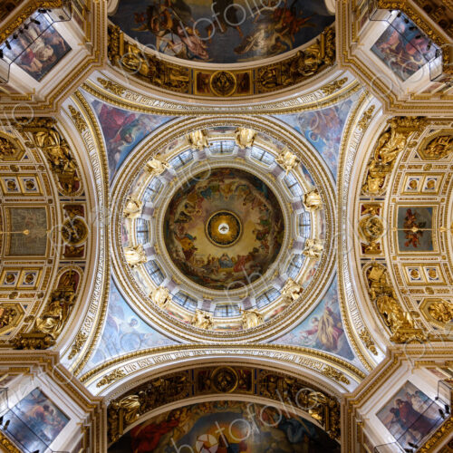 Saint Isaac's Cathedral, the 19th century cathedral interior, painted domes and wall… Saint Isaac's Cathedral, the 19th century cathedral interior, painted domes and wall…