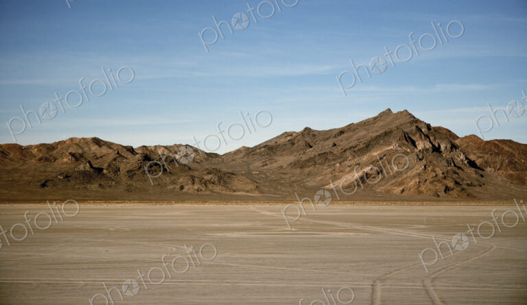 Salt flats and dry mountains, Bonnaville Salt Flats, Utah, United States