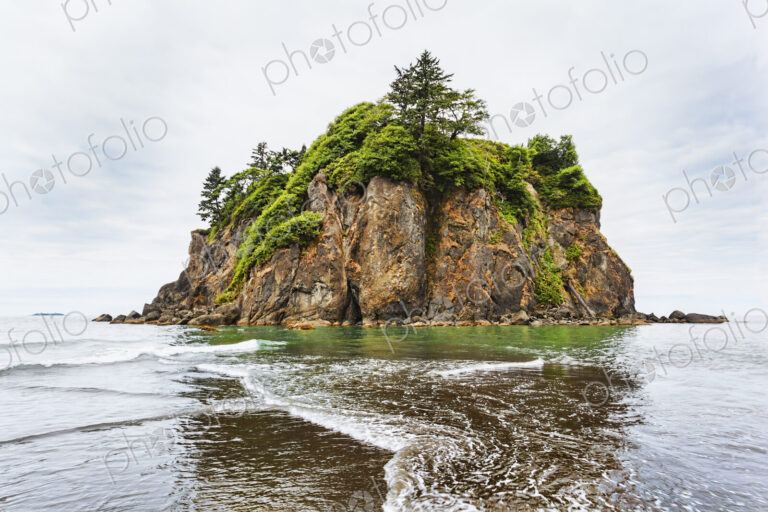 Sea stack on Ruby Beach, Kalaloch, Washington, United States