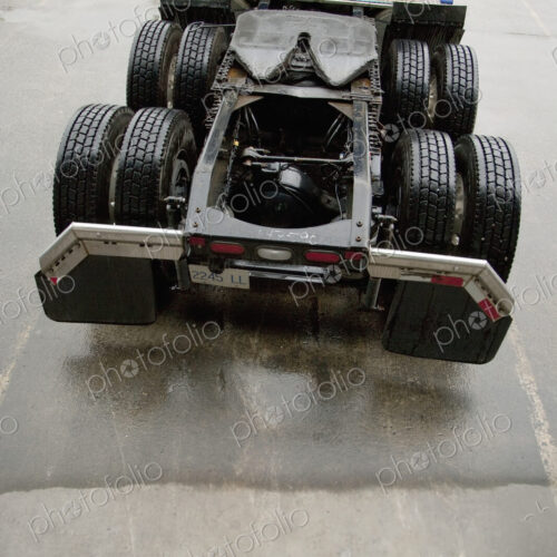 Shipping lorry bed with tyres and no load. Shipping lorry bed with tyres and no load.