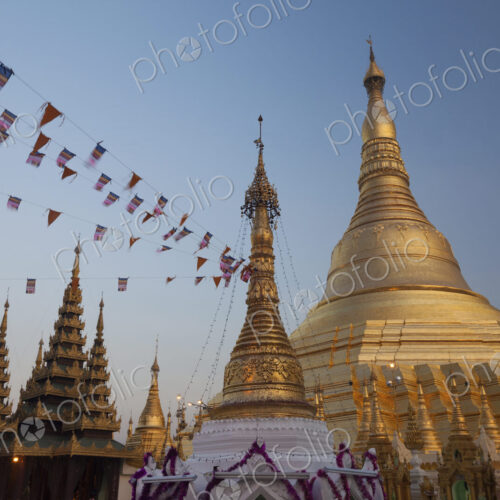 Shwedagon Pagoda, Yangon, Myanmar Shwedagon Pagoda, Yangon, Myanmar