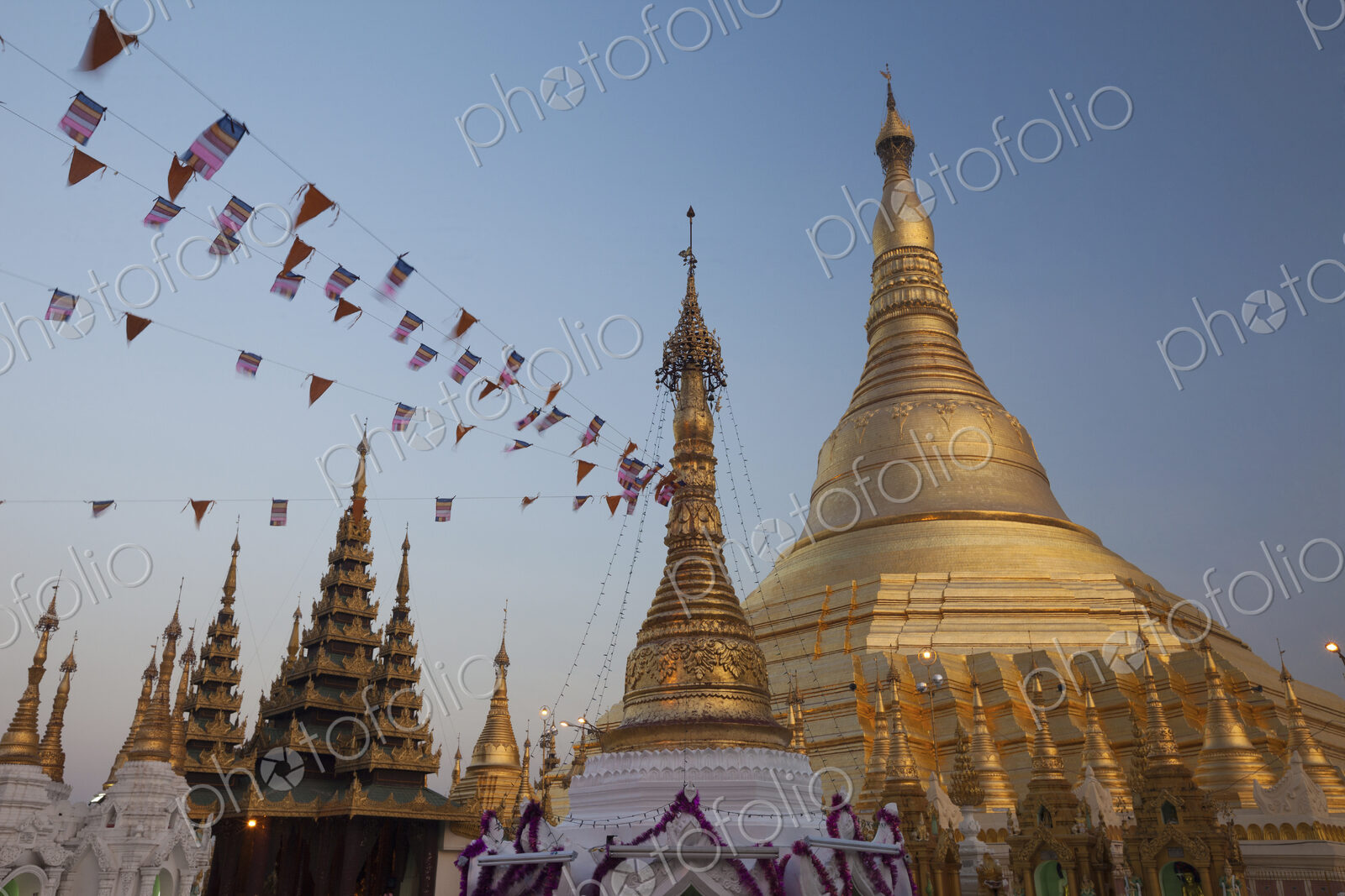 Shwedagon Pagoda, Yangon, Myanmar