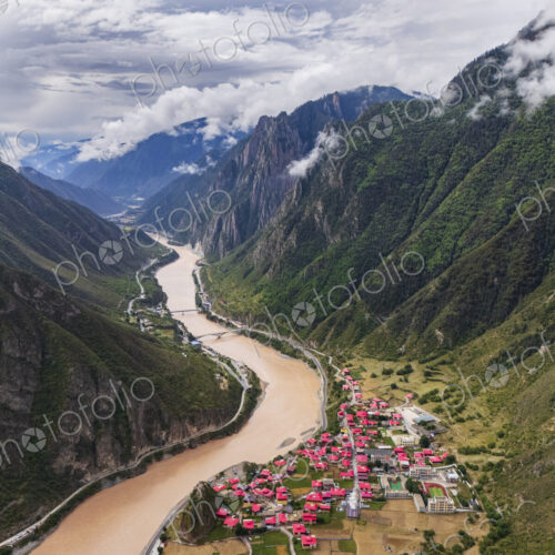 Sichuan Tibet Border, Jinsha River Bordering Tibet, Gangtuocun, Sichuan Province, Kham… Sichuan Tibet Border, Jinsha River Bordering Tibet, Gangtuocun, Sichuan Province, Kham…