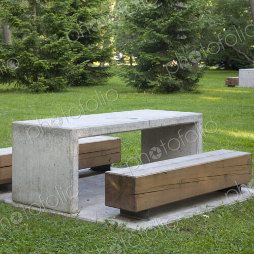Simple Park Benches and Tables