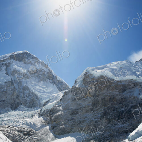 Snow covered mountain Snow covered mountain