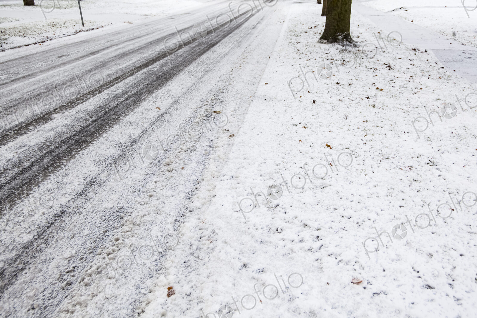 Snow covered road in winter in Spokane.