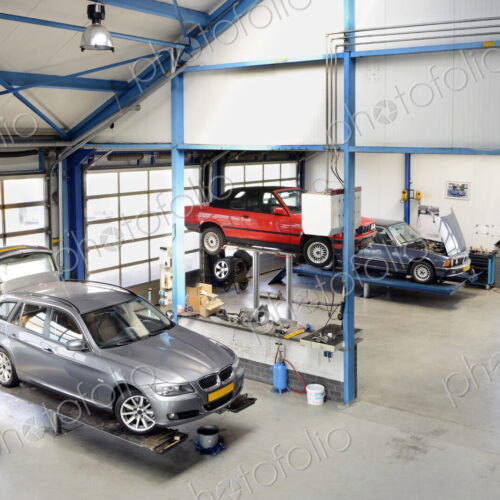 Specialized Garage or auto repair shop