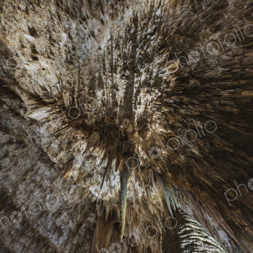 Spectacular limestone ceiling, stalagmites and stalagtites in the Great Room limestone… Spectacular limestone ceiling, stalagmites and stalagtites in the Great Room limestone…