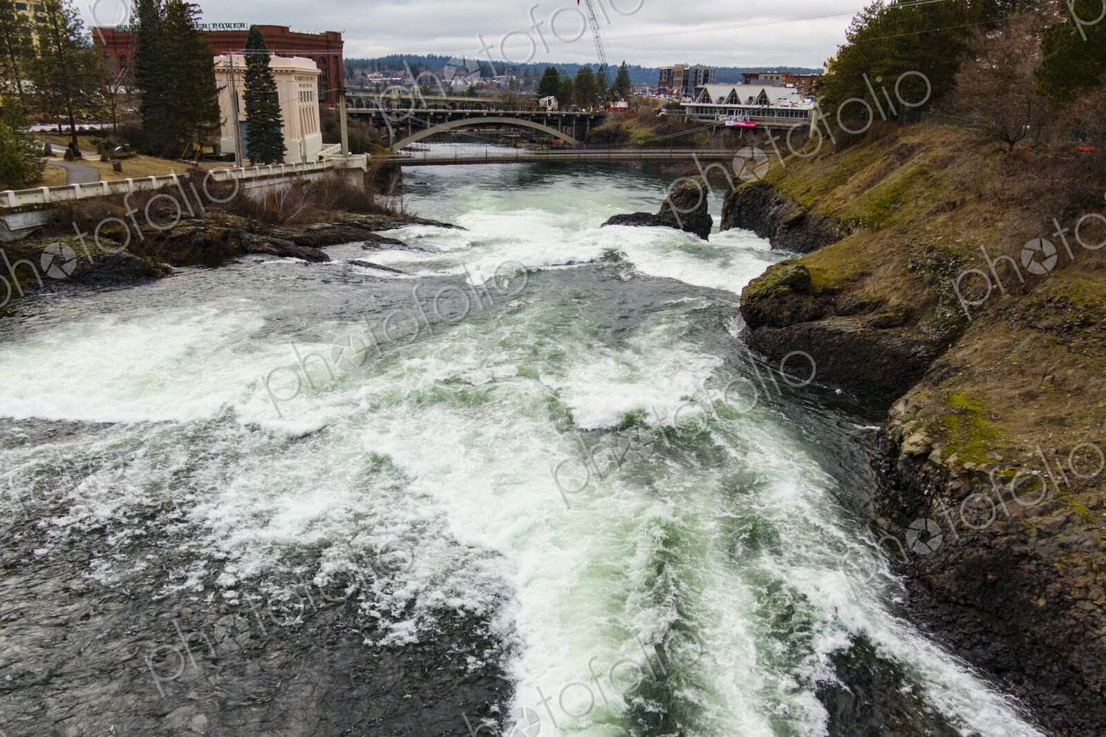 Spokane Falls in winter, Spokane, WA, USA