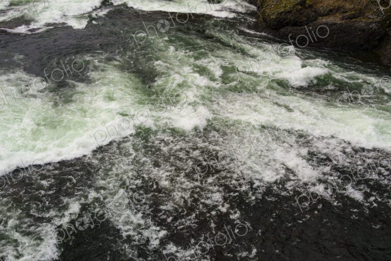 Spokane Falls in winter, Spokane, WA, USA