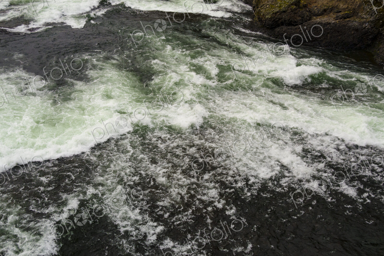 Spokane Falls in winter, Spokane, WA, USA