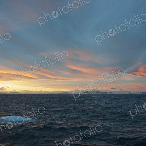 Sunset in the Weddell Sea. Sunset in the Weddell Sea.