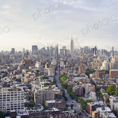 The New York city skyline, the view north up the Avenue of the Americas in Manhattan.… The New York city skyline, the view north up the Avenue of the Americas in Manhattan.…