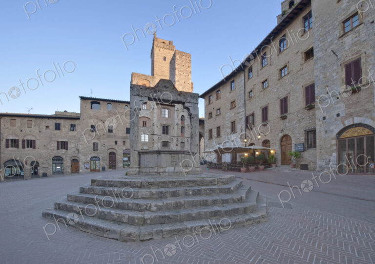 The Piazza Della Cisterna