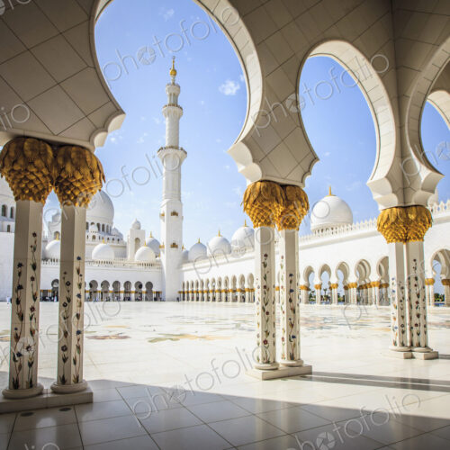 The Sheikh Zayed Mosque, the courtyard and exterior of the prayer hall, modern… The Sheikh Zayed Mosque, the courtyard and exterior of the prayer hall, modern…