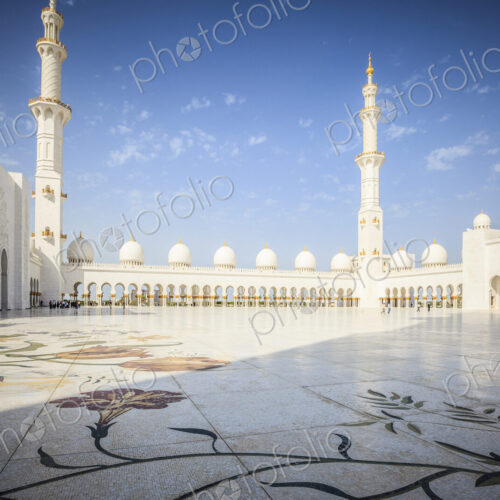 The Sheikh Zayed Mosque, the courtyard and exterior of the prayer hall, modern… The Sheikh Zayed Mosque, the courtyard and exterior of the prayer hall, modern…