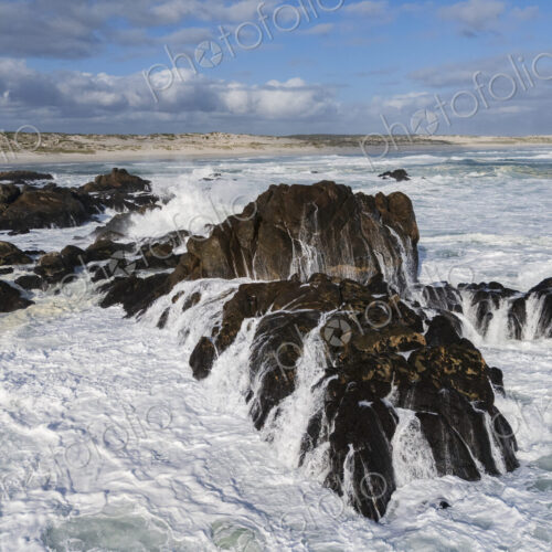 The western cape coastline, Incoming Waves Breaking on Rocks default West Coast… The western cape coastline, Incoming Waves Breaking on Rocks default West Coast…
