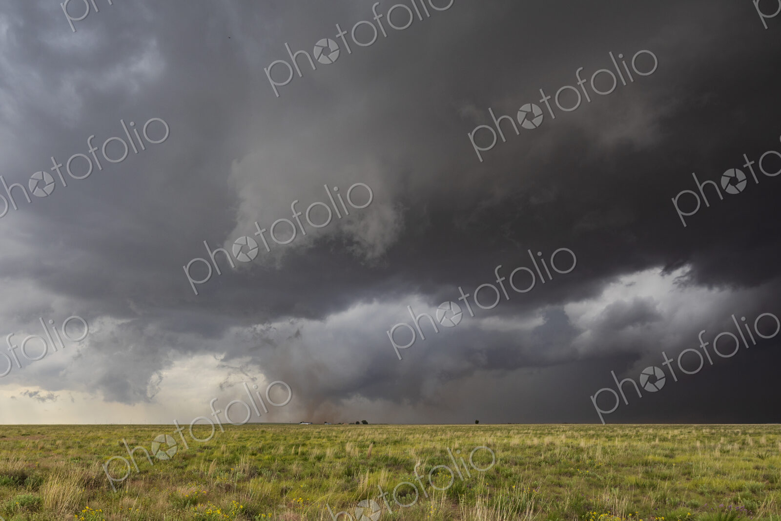 Tornado Touchdown, The Morton Supercell, a Tornado-Producing Supercell, tornados…