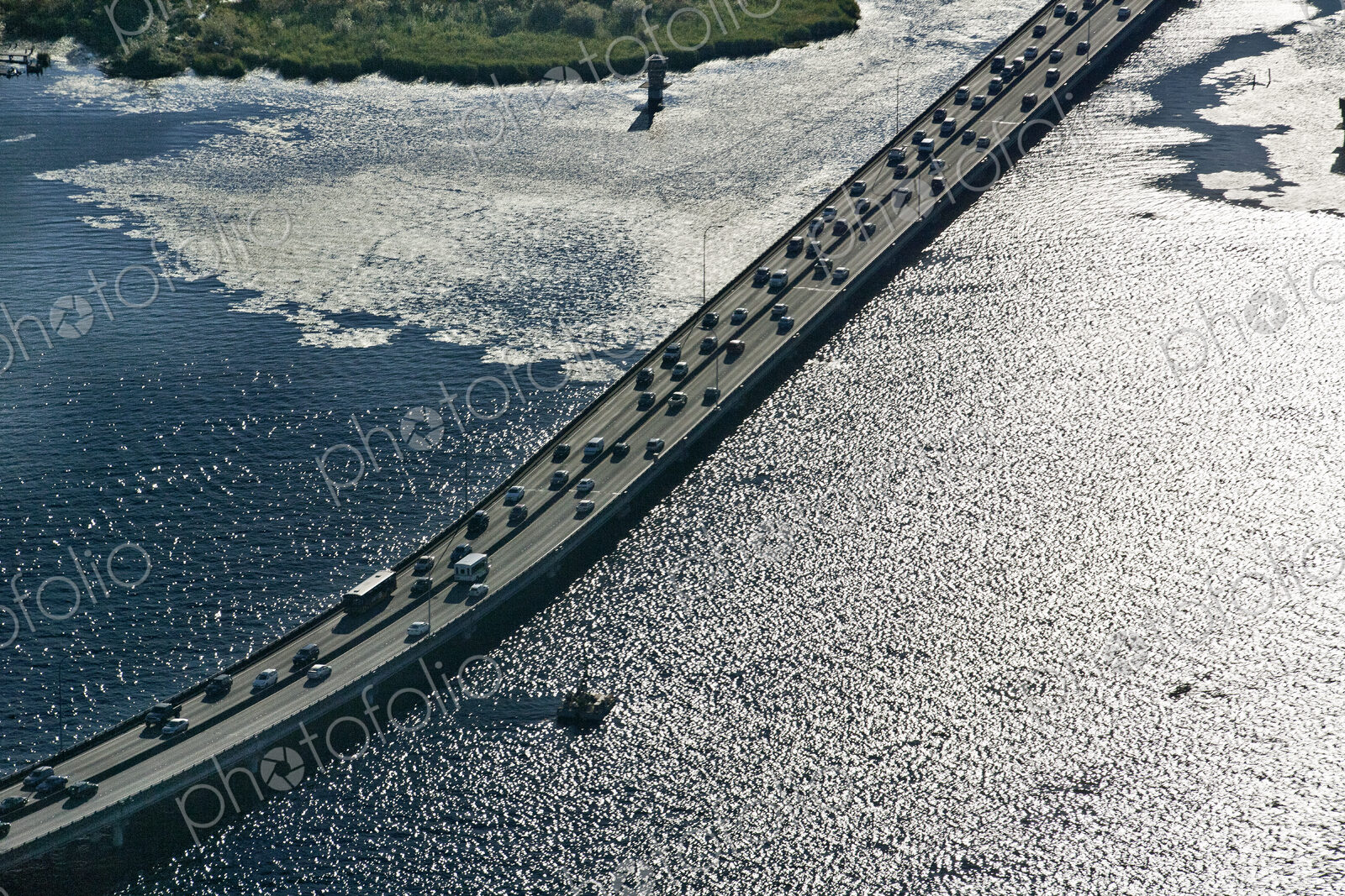Traffic on a Floating Bridge