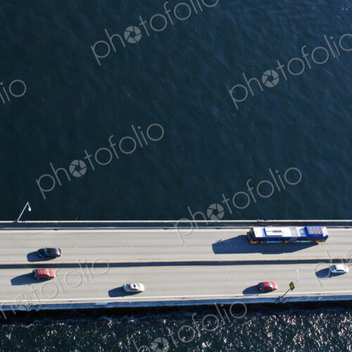 Traffic on a Floating Bridge Traffic on a Floating Bridge