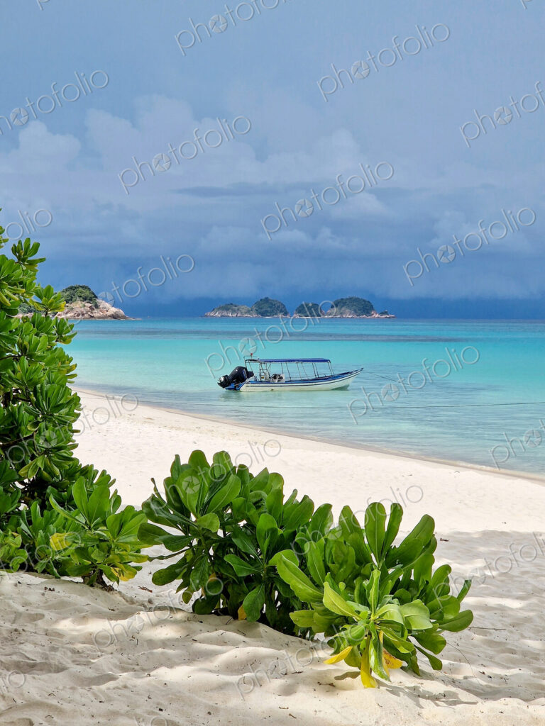 Tropical sandy beach at Palau Redang, Malaysia.