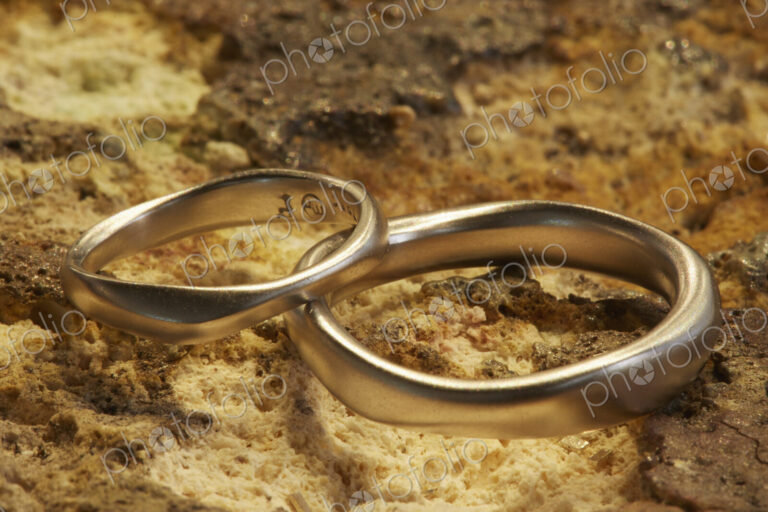 Two gold rings shaped, smooth and different sizes Jewellery.